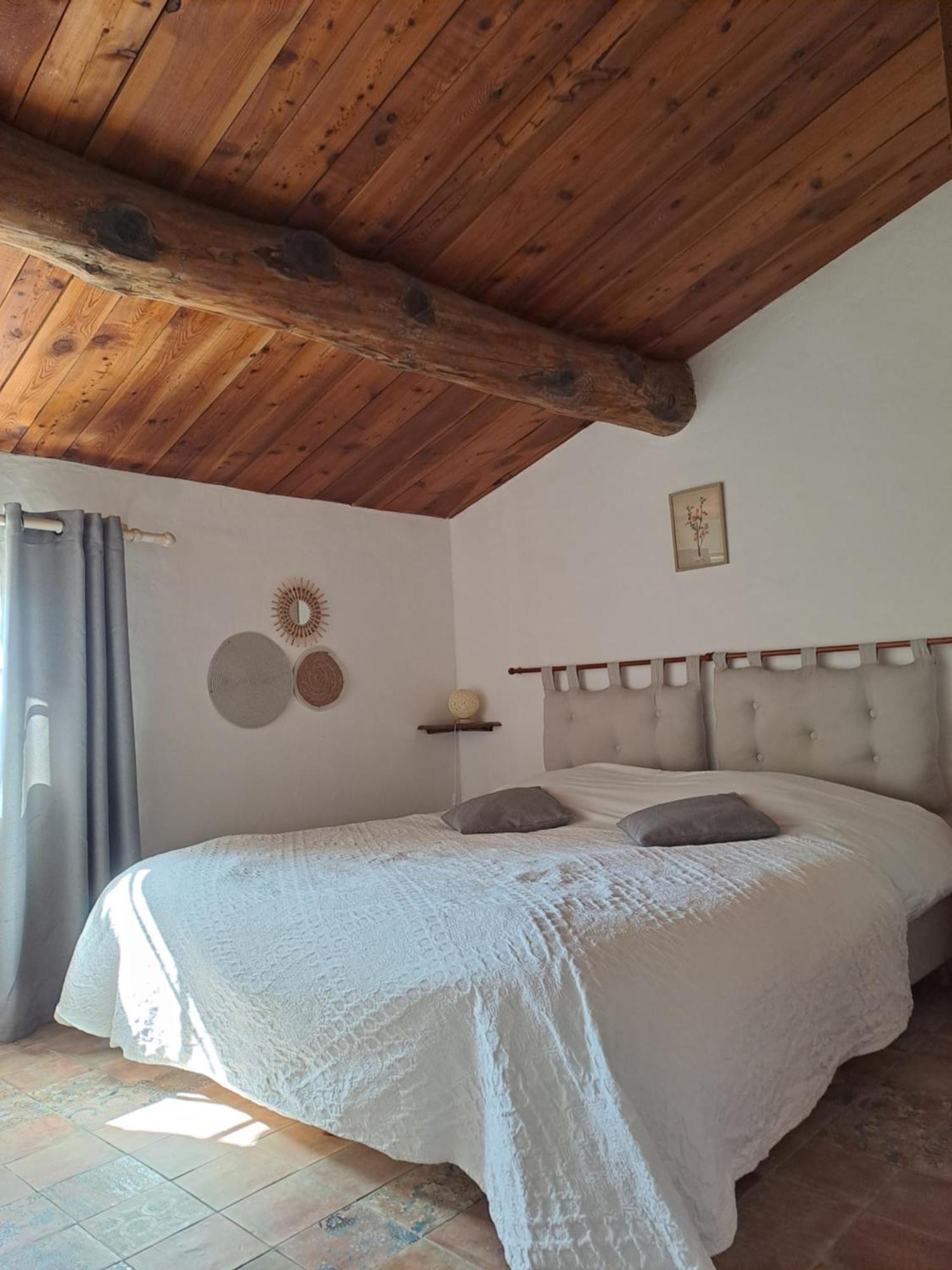 Les Roses Tremieres Bed & Breakfast Bargème Екстериор снимка